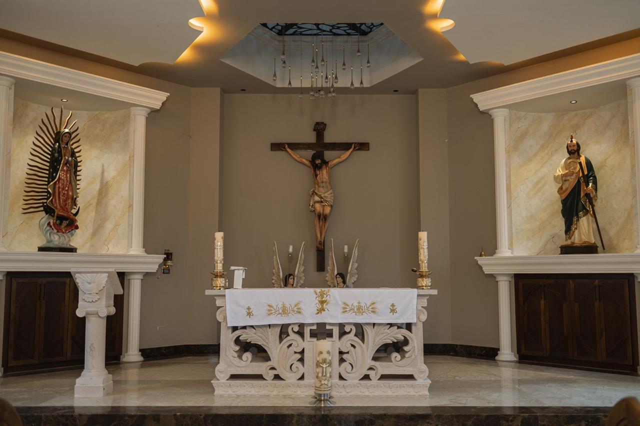 Imagen del area de bar del salon de eventos