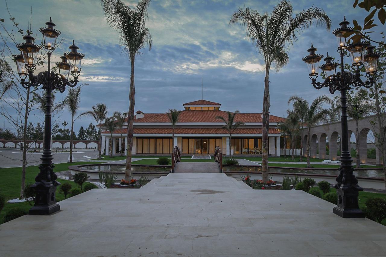 Imagen del area de bar del salon de eventos