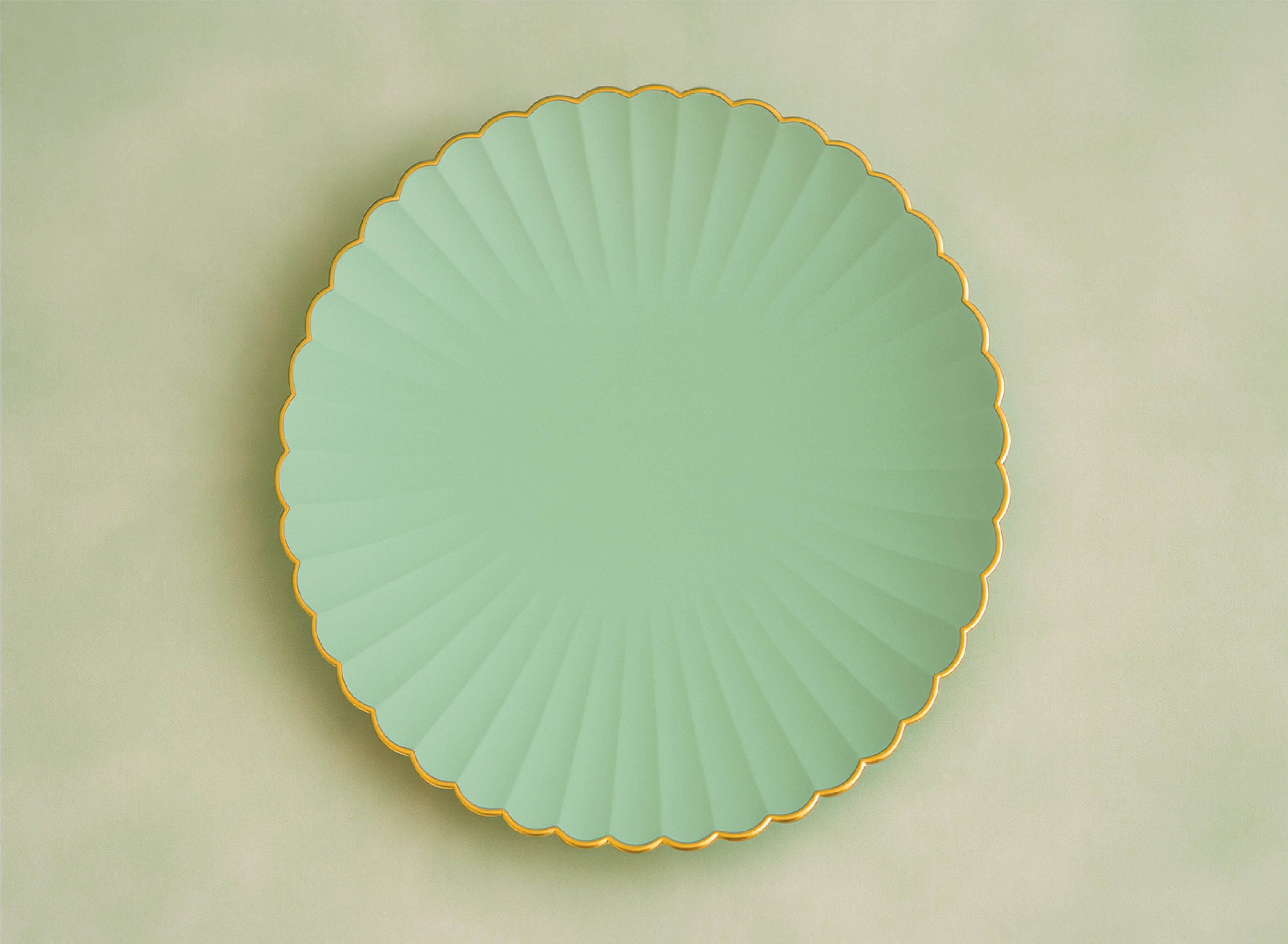 Plato Concha Menta Dorado